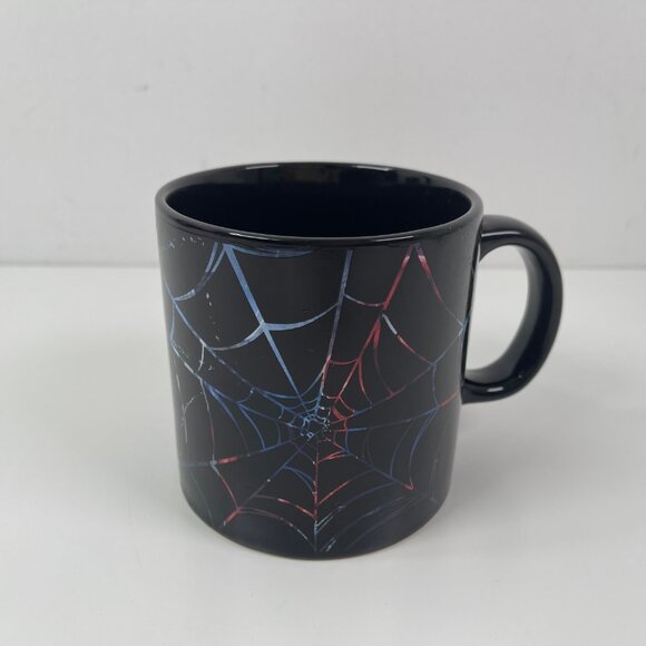 Marvel Spider-Man 20 Oz Ceramic Heat Reactive Mug - Picture 2 of 6